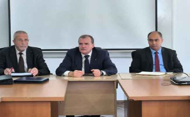 رزيق يؤكد على ضرورة دعم الناشطين في مجال تعليب وتغليف المواد الغذائية