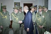 عصابة الجنرالات حولت الجزائر الى ضيعة اقطاعية لا صوت يعلو فوق صوتها