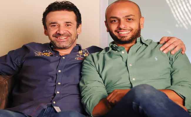 بالتزامن مع التحضير لـ الفيل الأزرق 3...أحمد مراد ينشر صورة مع كريم عبد العزيز وهذا ما قاله!