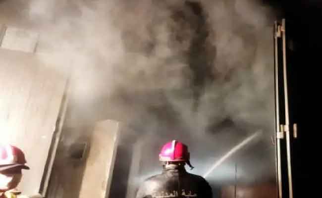 إصابة 4 أشخاص في حريق شقة بوهران