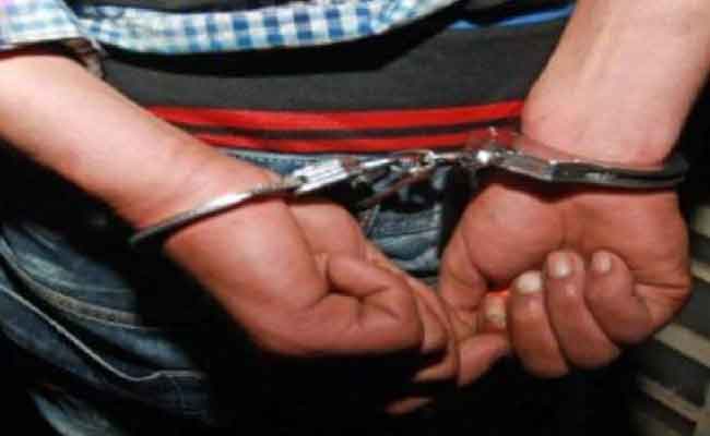 الإطاحة بعشريني يحترف السرقة من داخل المركبات ببجاية