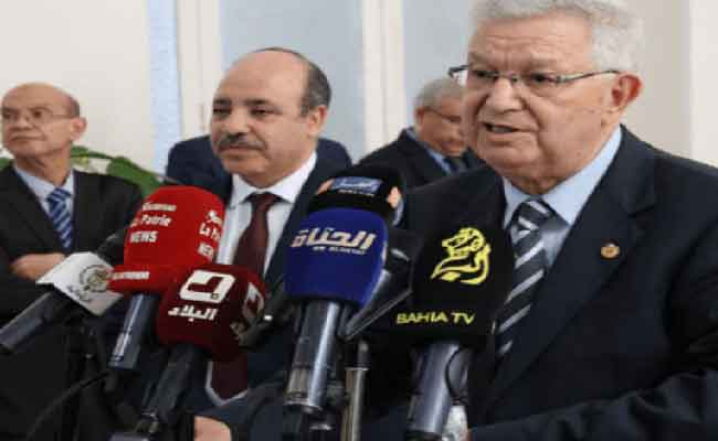 مجلس الأمة يعلن عن اعتماد فرق إعلامية لتغطية أشغال الدورة البرلمانية 2025-2026