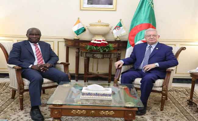 ناصري يتباحث مع السفير الإيفواري سبل تعزيز العلاقات الثنائية بين البلدين