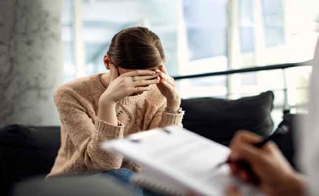 كيف أتعامل مع القلق؟...إليك الطرق الناجحة