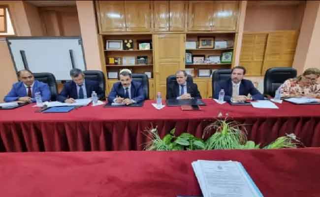 تسريح جميع السلع والبضائع العالقة على مستوى الموانئ، المطارات، والمناطق الواقعة تحت الرقابة الجمركية