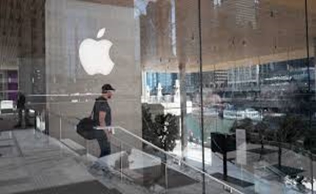أبل تبحث عن موظفين لفريق 