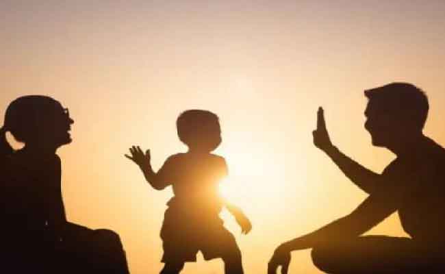 متابعة مطلقة قضائيا بعد امتناعها على تسليم أطفالها لوالدهم تطبيقا لحق الزيارة