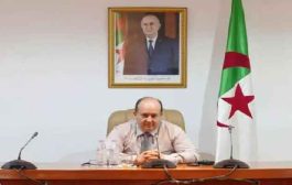توقيع غريب المرسوم التنفيذي الخاص بكيفيات الاستفادة من برنامج الأسرة المنتجة