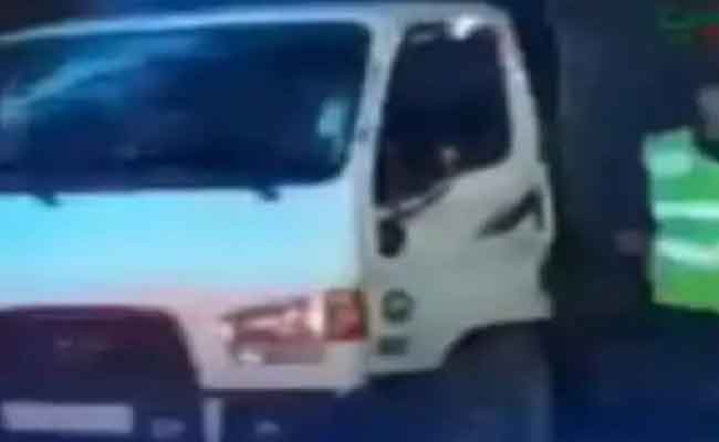 مناورات خطيرة على الطريق تتسبب في توقيف سائق شاحنة بعين الدفلى