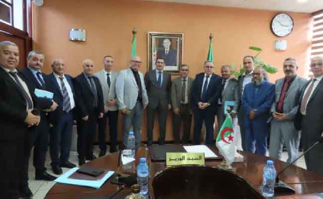 آيت مسعودان يستقبل النقابة الوطنية لممارسي الصحة العمومية