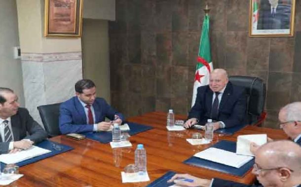 إشراف بشير على تنصيب خير الدين بن عيسى مكلفا بتسيير الأمانة العامة لوزارة الصناعة