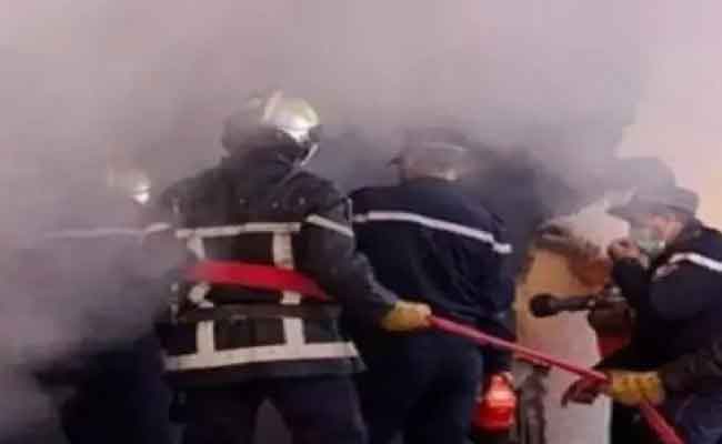 نشوب حريق في مخزن بورشة لصناعة مستلزمات الخياطة بتيزي وزو