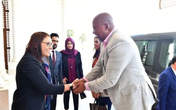 رعية افريقي كون ثروة طائلة من خلال ممارسة الجنس مع زوجات المسؤولين وأبنائهم بالجزائر الجديدة