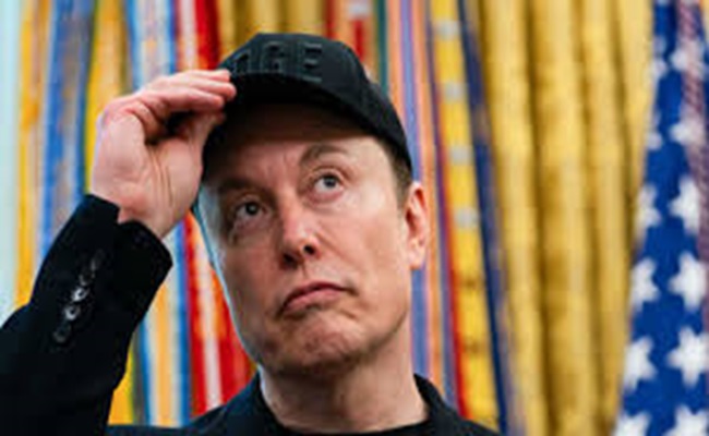 إيلون ماسك يطلق