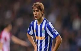 باريس سان جيرمان يقتحم سباق التعاقد مع موهبة بورتو البرتغالي