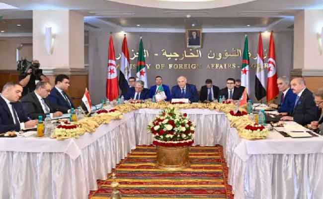 احتضان الجزائر الإجتماع الوزاري لآلية دول الجوار الثلاثية بشأن الأزمة في ليبيا