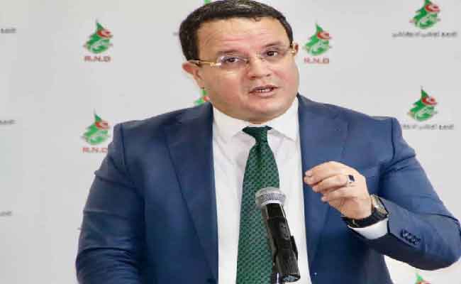 إشراف بودن على إجتماع المجلس الولائي الموسّع ببشار