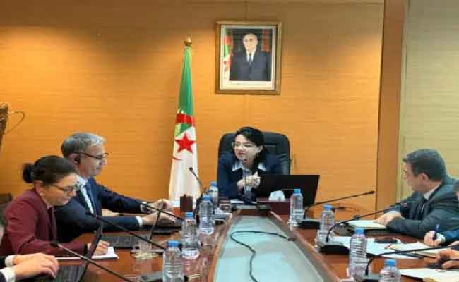 عبد اللطيف تستقبل بعثة صندوق النقد الدولي