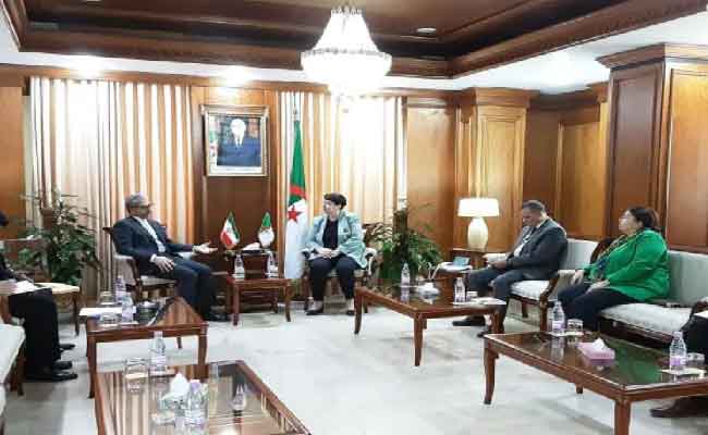 استقبال طافر السفير الإيراني