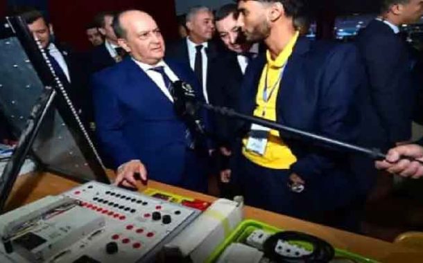 غريب يقوم بزيارة تفقدية للمعرض الوطني للمهن بوهران