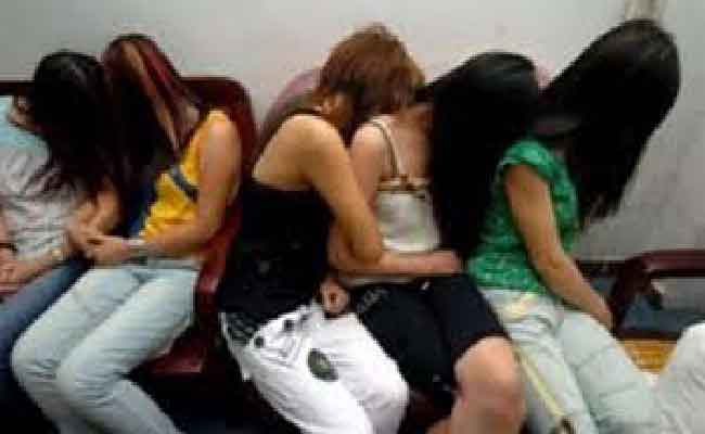 فتيات قاصرات يقمن بعمليات الإجهاض وزرع البكرة لأمهات عازبات بالجزائر