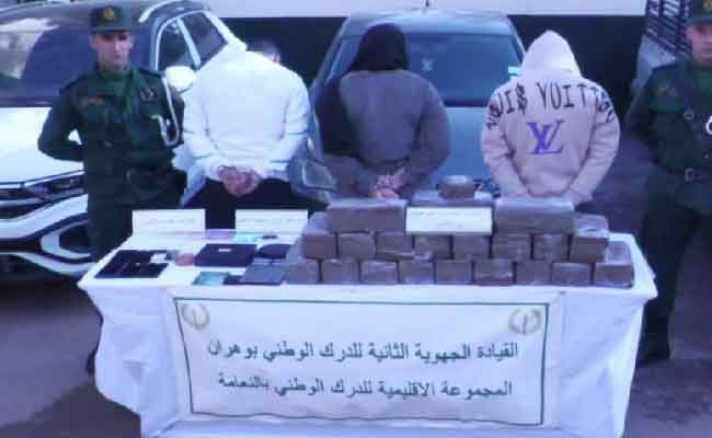 تفكيك شبكة إجرامية تحترف نقل وتهريب وتجارة المخدرات بالنعامة