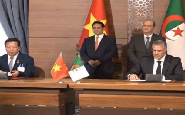 توقيع مذكرة تفاهم في مجال السكن والعمران وتطوير المدن بين الجزائر والفيتنام