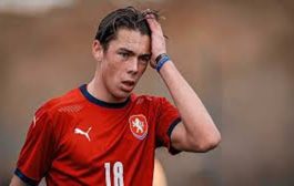 أحرز هاتريك مرتين...إيطاليا تستعد لنزاع قوي لخطف نجل بوفون من منتخب التشيك