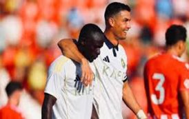 ليس رونالدو أو ميسي...اللاعب الوحيد الذي يحتفظ ماني بقميصه في منزله