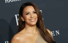 إيفا لونغوريا تكشف سبب انتظارها حتى أول الأربعينات لتصبح أماً