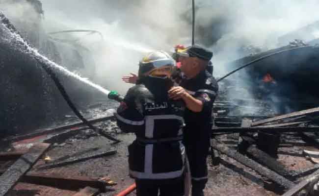 نشوب حريق في خمسة محلات تجارية بالحراش في العاصمة