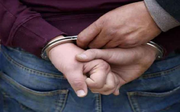 الإطاحة بشبكة إجرامية تعتدي على المواطنين وتسلبهم ممتلكاتهم بعد استدراجهم عبر تطبيقات بغليزان