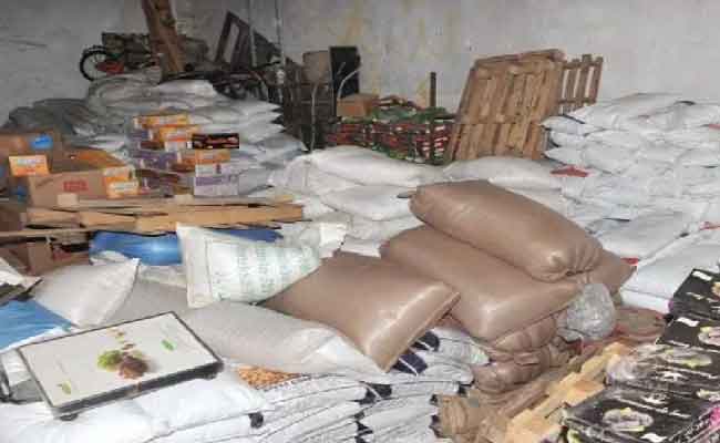 إتلاف مواد غذائية منتهية الصلاحية ببئر مقدم في تبسة