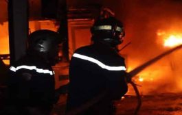 نشوب حريق في مستودع لتخزين البلاستيك بالعاصمة