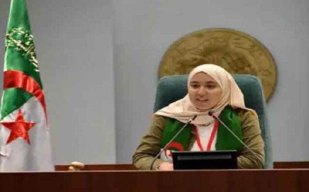 آمنة لقرين رئيسة لأول برلمان للطفل الجزائري