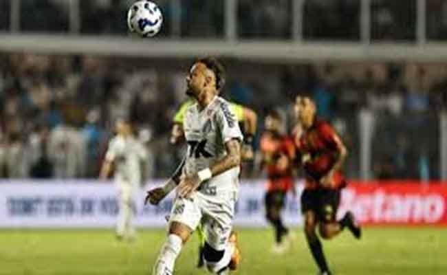 مع قرب انتهاء عقده مع سانتوس...نيمار يغازل برشلونة