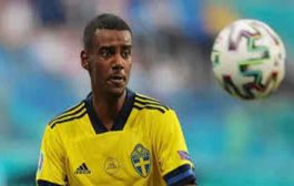 نجم ليفربول يوجه رسالة مؤثرة للجماهير...