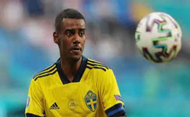 نجم ليفربول يوجه رسالة مؤثرة للجماهير...