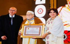 تبون يكرم العلامة محمد صالح الصديق بوسام الاستحقاق الوطني بدرجة 