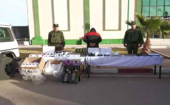 توقيف شخص متلبس بأسلحة تقليدية وأجهزة حساسة في مزرعة  بورقلة