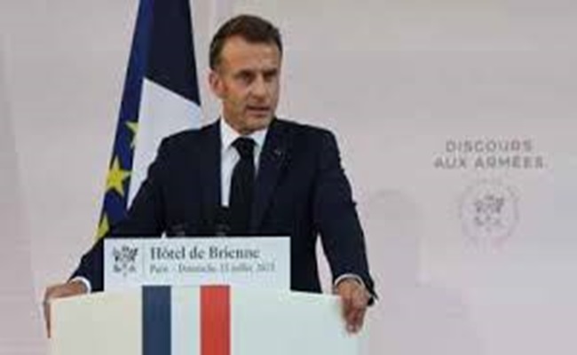 فرنسا ترفع ميزانية الدفاع لـ 64 مليار يورو