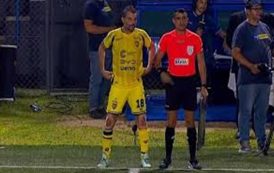 بعمر 51 عاما...رئيس ناد في باراغواي يشارك مع فريقه في مباراة رسمية