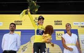 موريشيوس تكرم نجمة سباق الدراجات...