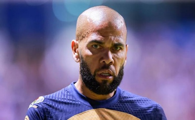 عودة أسطورية لداني ألفيس...