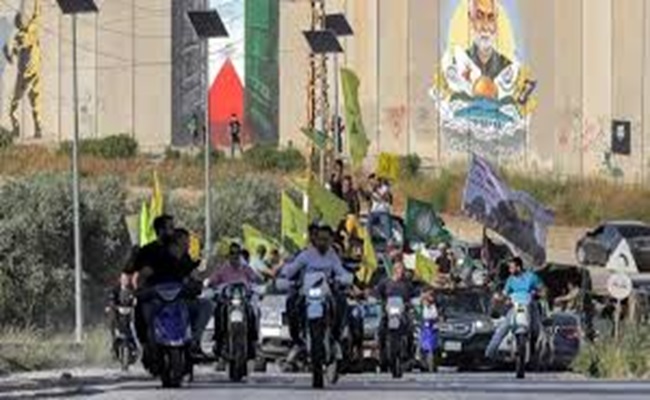 نعيم قاسم بجلباب نصر الله