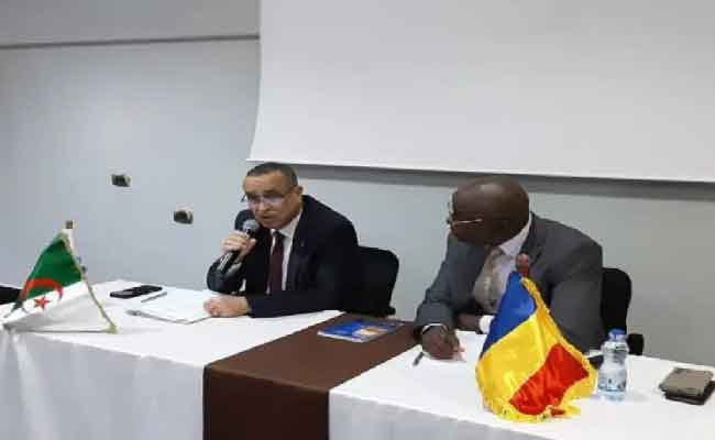 عجال يعقد لقاء مع نظيره التشادي