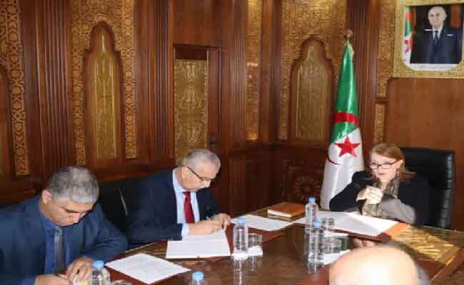 إشراف مداحي على جلسة عمل لمتابعة مشروع عصرنة فندق السفير