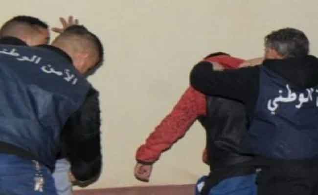 الإطاحة بشبكة إجرامية تحترف  تزوير الملفات القاعدية لمركبات مستوردة بمشاركة موظفين ببلدية باش جراح