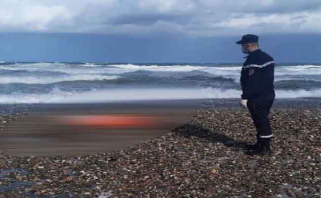 انتشال جثتي رجل وإمرأة من شاطئي الزمرد وواد الصغير بجيجل