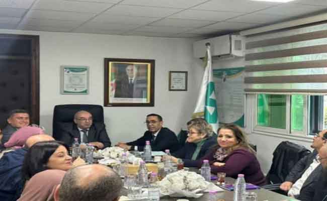 قويدري يجتمع مع إطارات مجمع “صيدال”